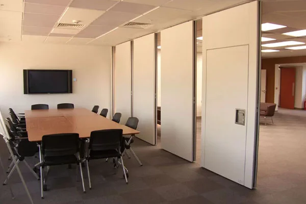 Interior Walls with Aluminium Profiles